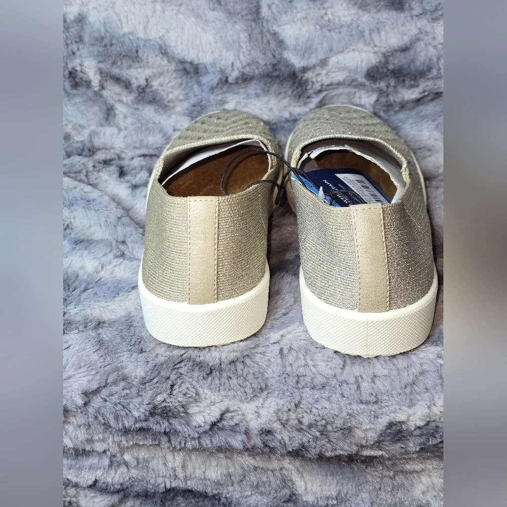 NWT NWT‎ WHITE MOUNTAIN Women's Bling Sneaker Cream And White